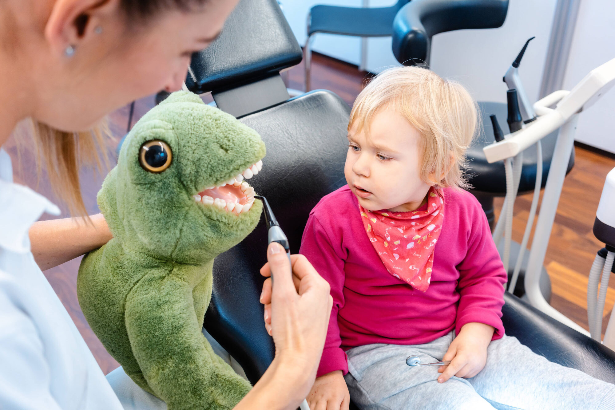 dentist-comforting-anxious-child